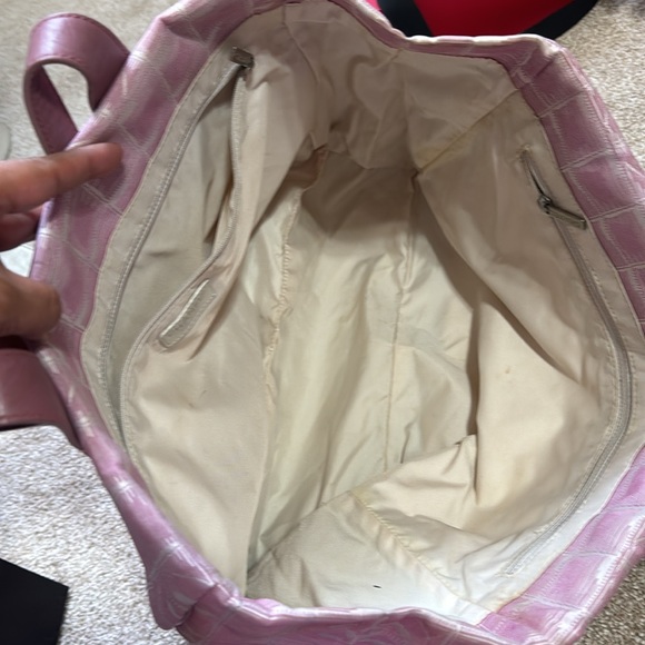 Chanel Tote - Picture 3 of 9